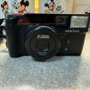 Pentax IQ Zoom 70 Black Macro 35mm Compact Point and Shoot with strap Camera